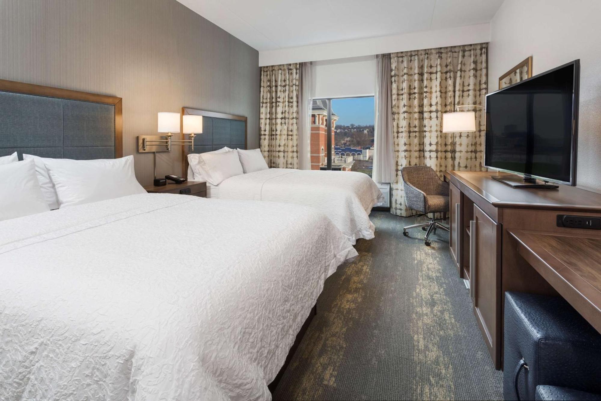 Hampton Inn & Suites Newport/Cincinnati, Ky Eksteriør billede